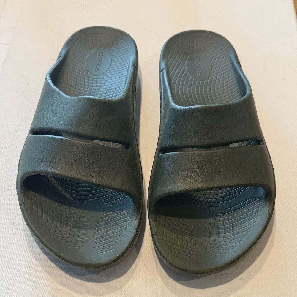 OOFOS Dark Green Slide Sandals